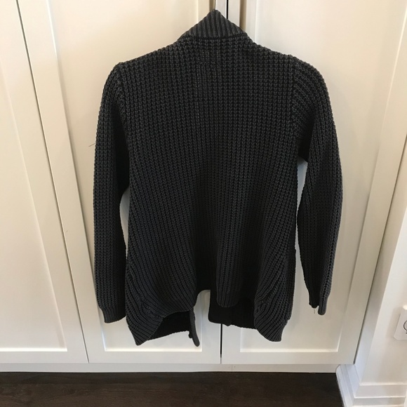 Line Sweater - Picture 3 of 3